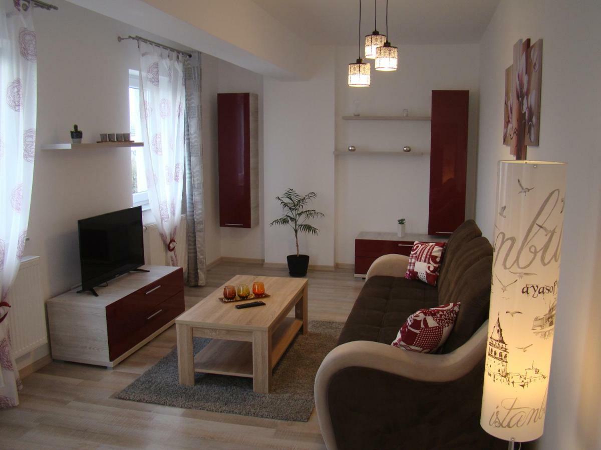 Eme Apartments Brasov Bagian luar foto