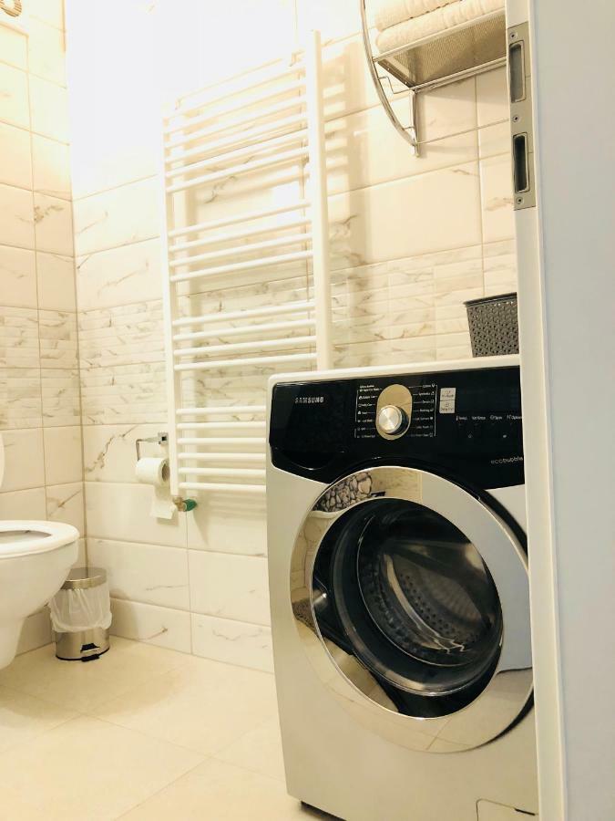 Eme Apartments Brasov Bagian luar foto