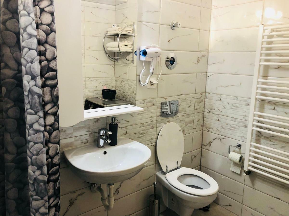 Eme Apartments Brasov Bagian luar foto